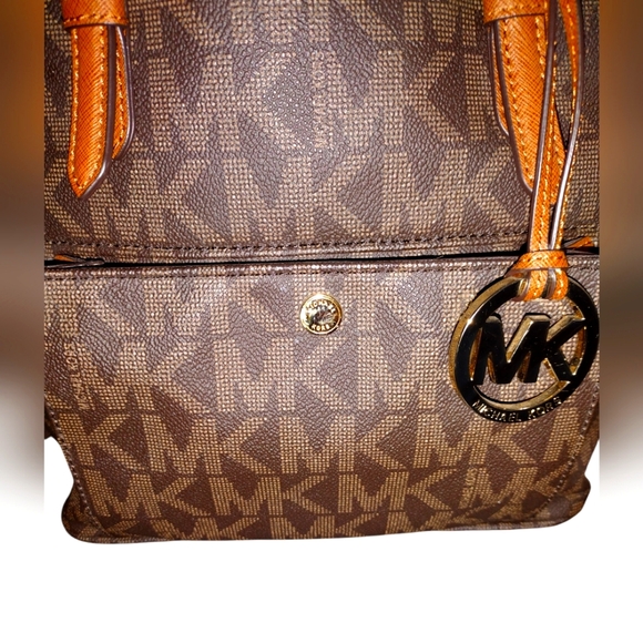 Michael Kors Brown and Tan Shoulder Bag - Picture 2 of 8
